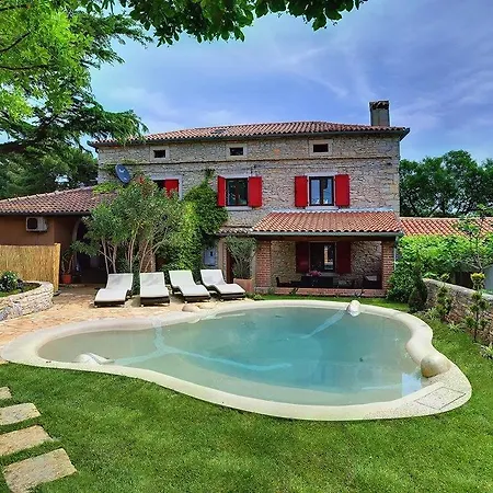 Br Holiday home Liznjan